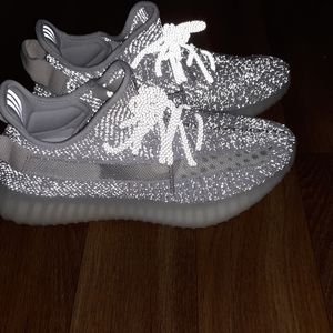 Yeezy boost 350 v2 white full reflective